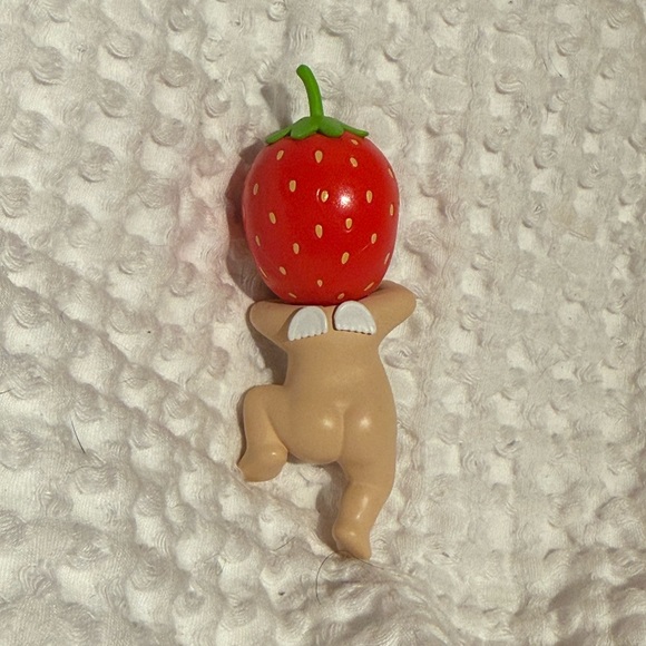 Strawberry Sonny Angel Hipper - Picture 2 of 2